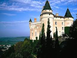 estos castillos pertenecen