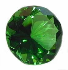 Emeralds occur in different shades ...