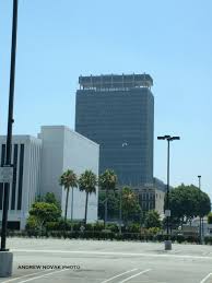 Transamerica Building in downtown ...